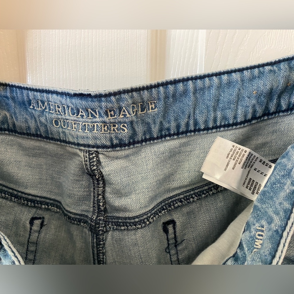 American Eagle Distressed Jeans - Picture 3 of 6